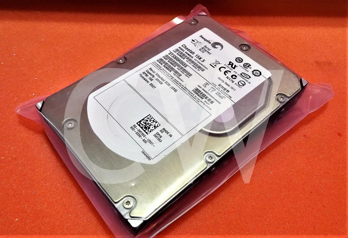 DELL DELL ST3300655SS 300GB 15000RPM 16MB 3.5" SAS internal hard drive — 商品写真