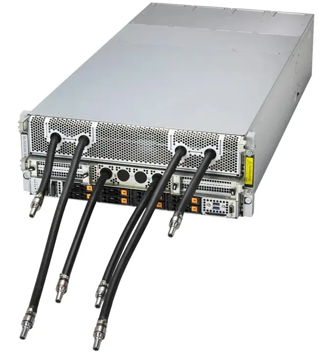 4U rack server front view with eight 2.5 inch drive bays and network LEDs