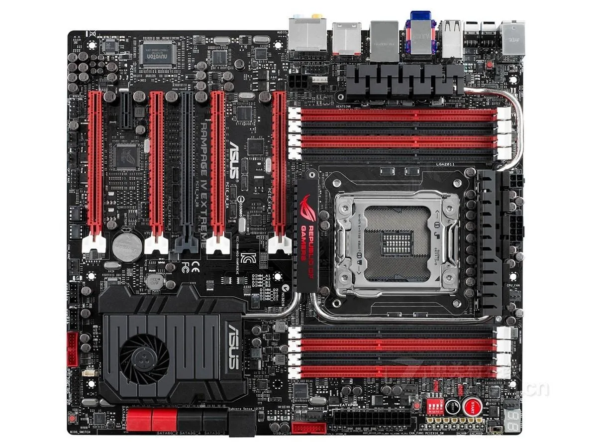 ASUS ASUS RAMPAGE IV EXTREME LGA 2011 Intel X79 DDR3 64GB E-ATX Intel motherboard — photo du produit
