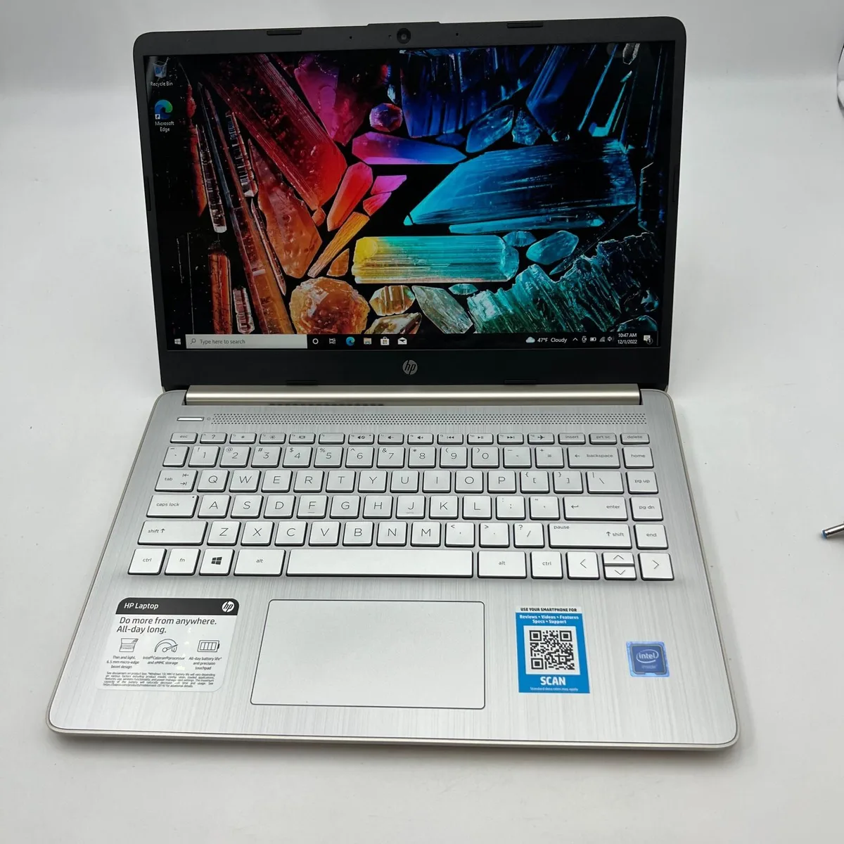 HP HP 14-DQ0XXX 13.9" laptop Intel Pentium Silver N5030 1.10 GHz 8GB DDR4 256GB SSD Windows 10 Pro — zdjęcie produktu