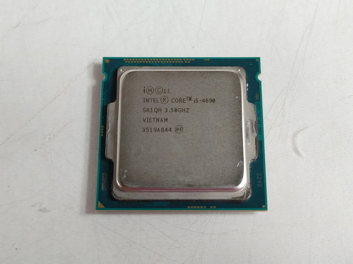 Intel Intel Core i5-4690 3.5 GHz LGA 1150 cpu accessory — product photo
