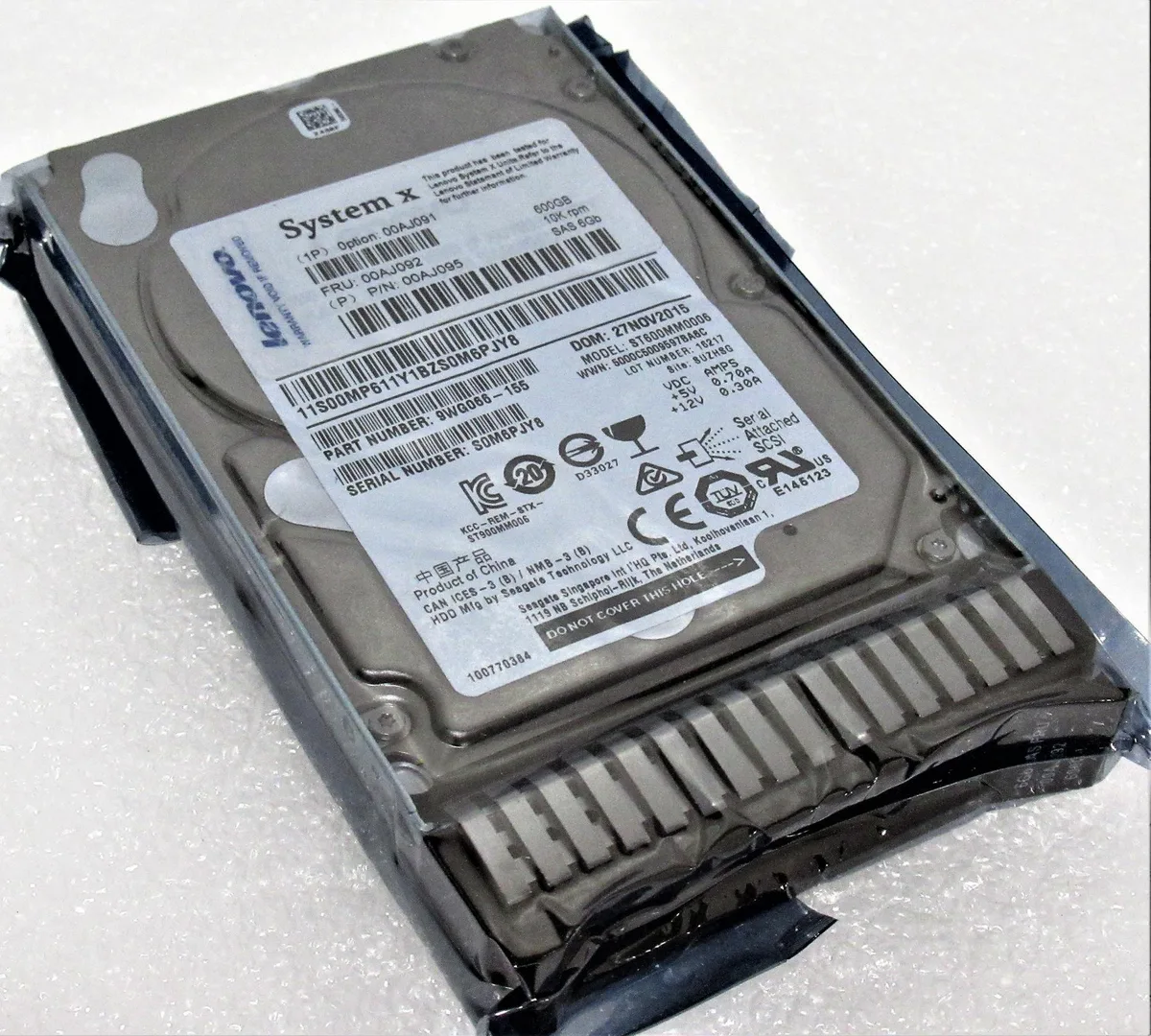 IBM IBM 600GB 10000RPM SAS 2.5" internal hard drive ST600MM0006 — снимка на продукта