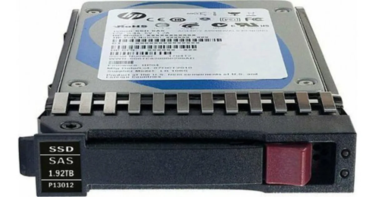 A silver 2.5 inch SAS solid state drive with a Smart Carrier and do not remove button