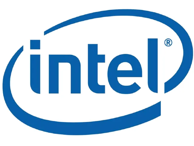 Intel Xeon Gold 6342 processor in LGA 4189 socket, silver heat spreader with green substrate