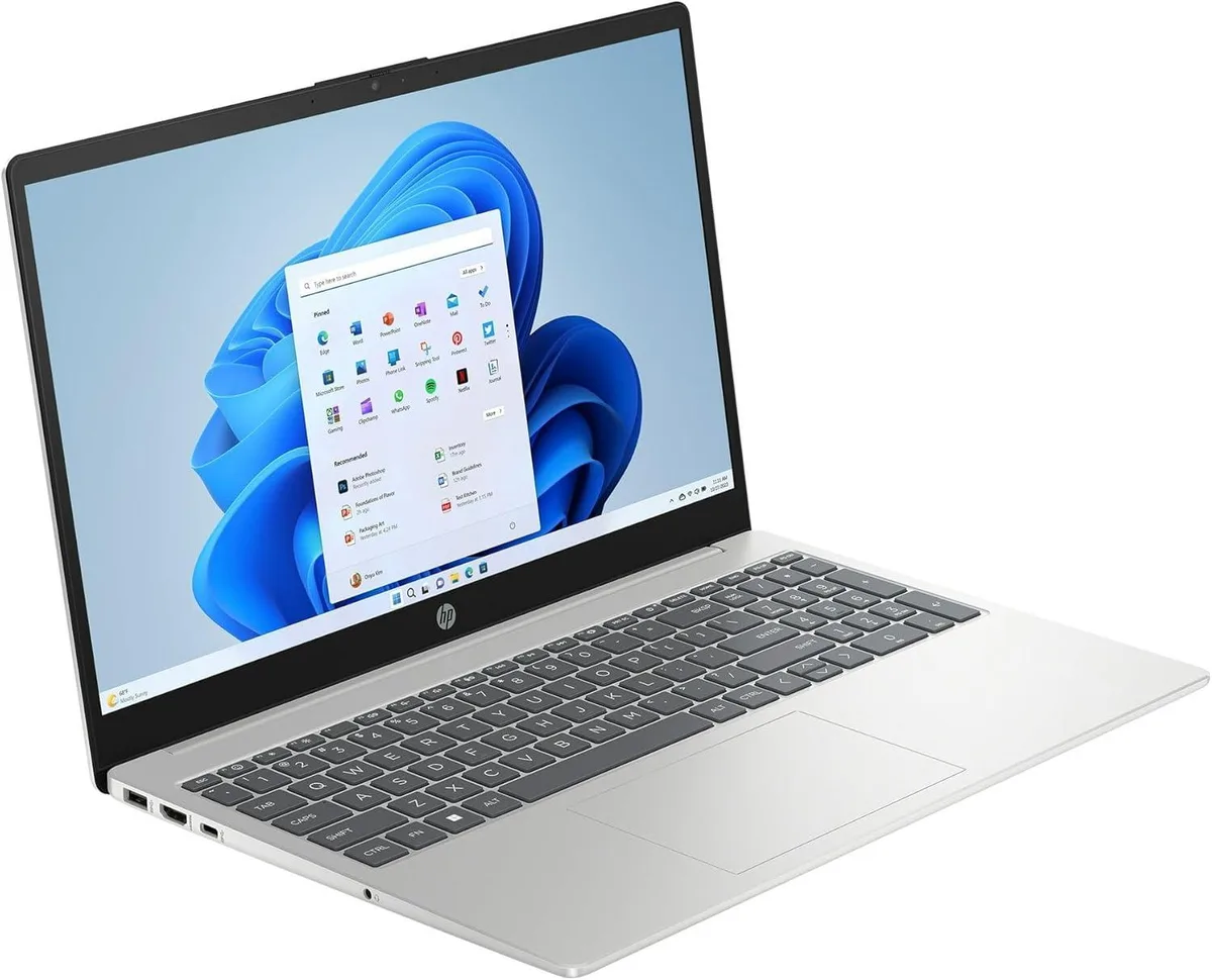 HP HP 15 laptop, i5-1235U 10-core, 16GB DDR4, 2TB PCIe SSD, 15.6" FHD, Silver, Windows 11 Pro — photo du produit
