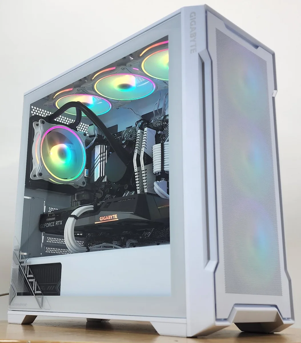 Custom Custom Ryzen 7 5700X RTX 3060 12GB 16GB 500GB Gaming PC — fotografia produktu