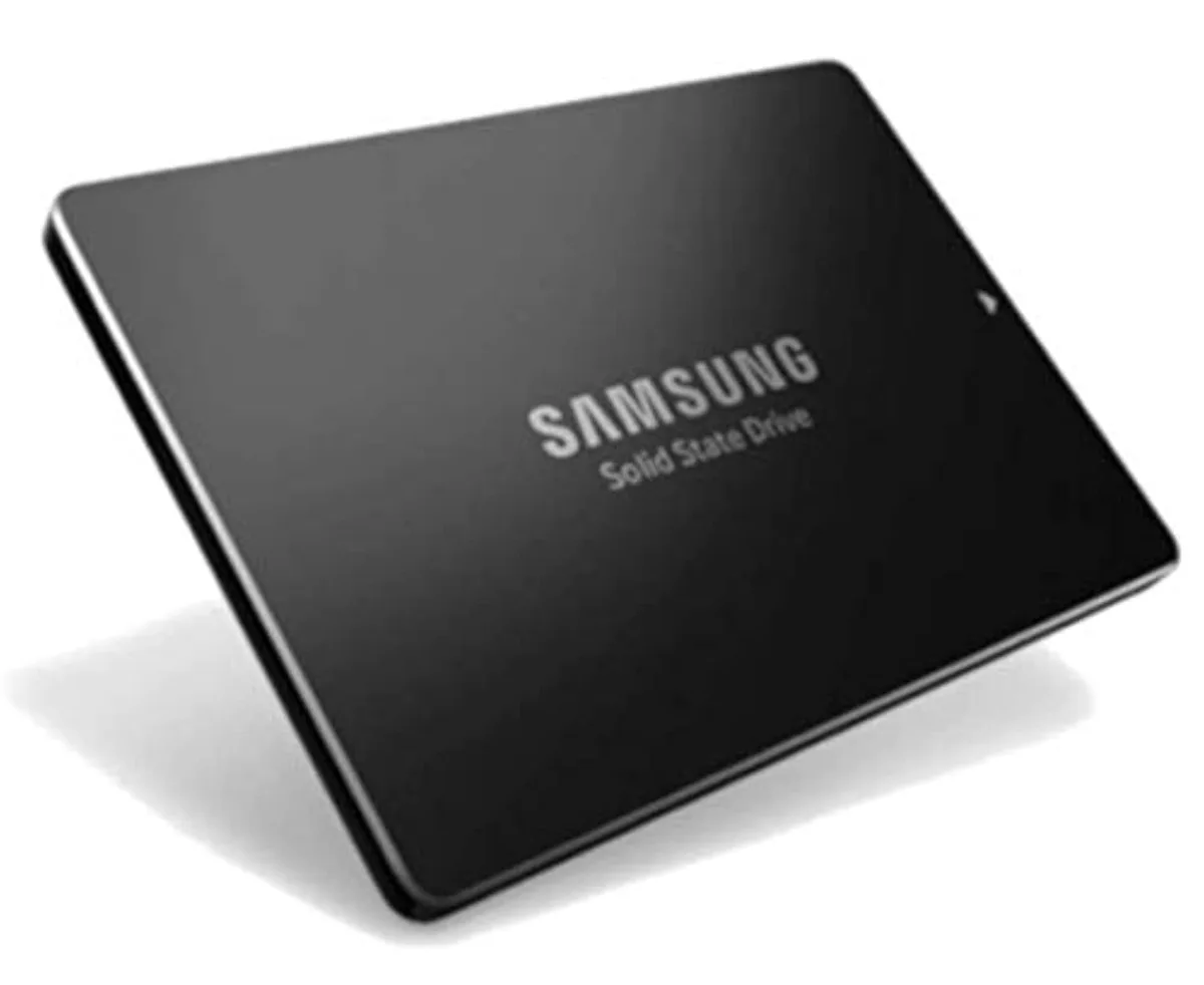 SAMSUNG SAMSUNG PM883 MZ7LH3T8HMLT 3.84TB SATA 2.5" internal SSD — product photo