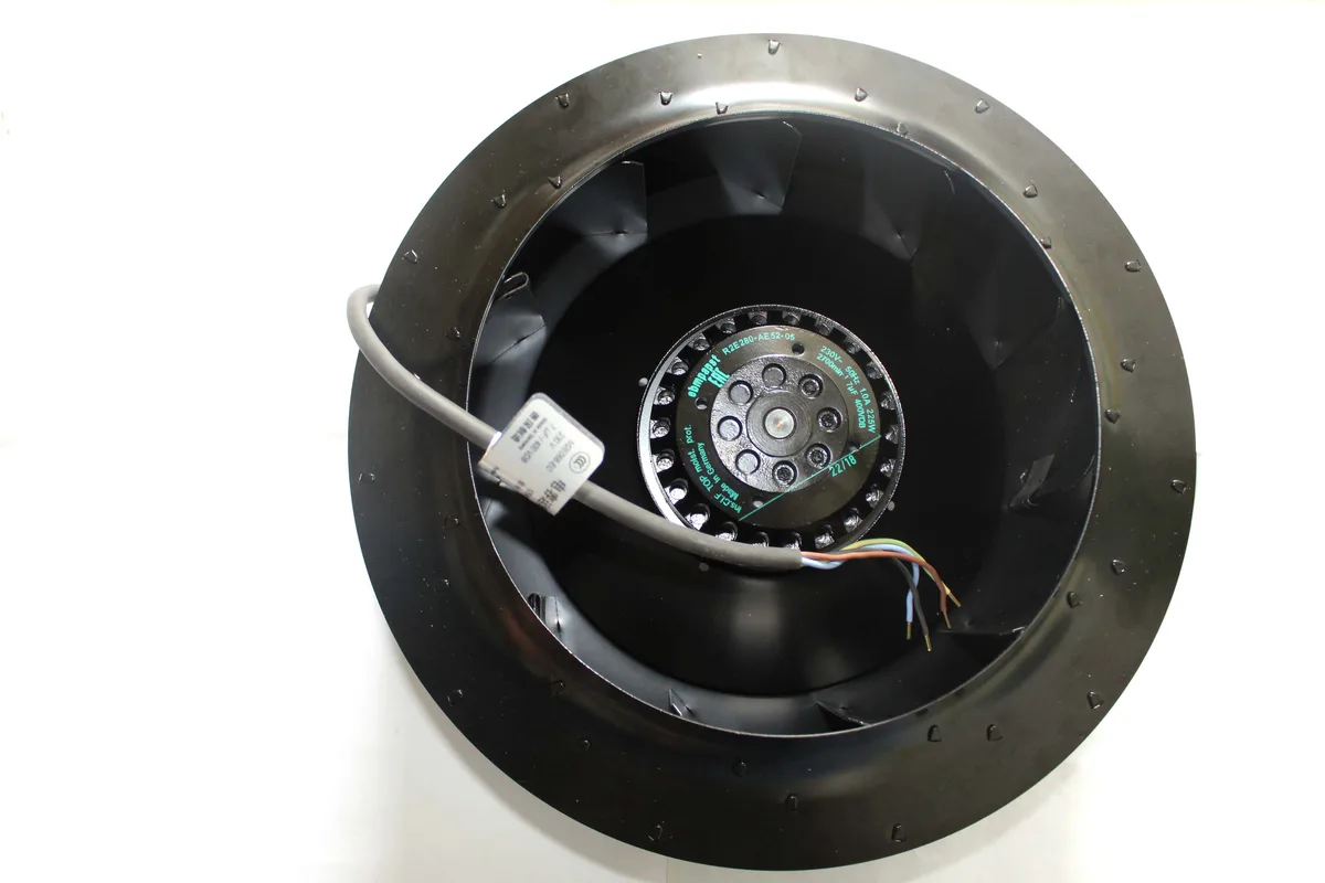 SunnyStar Co., Ltd SunnyStar Co., Ltd R2E280-AE52-05 180mm AC turbo case fan — foto produk