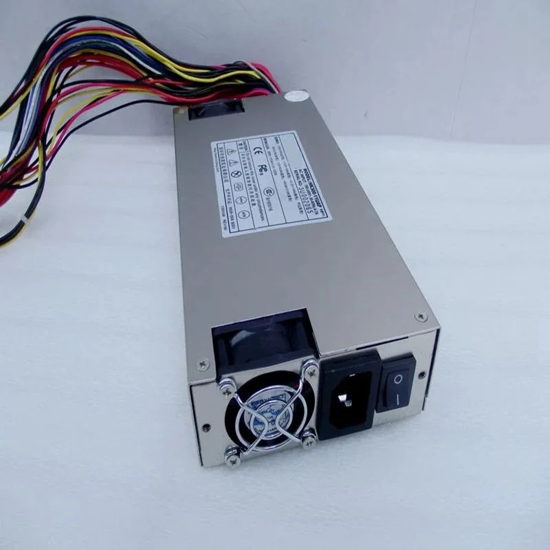 KHACHIMO KHACHIMO HK300-11UAP 200W ATX 80 PLUS Gold Power Supply — photo du produit