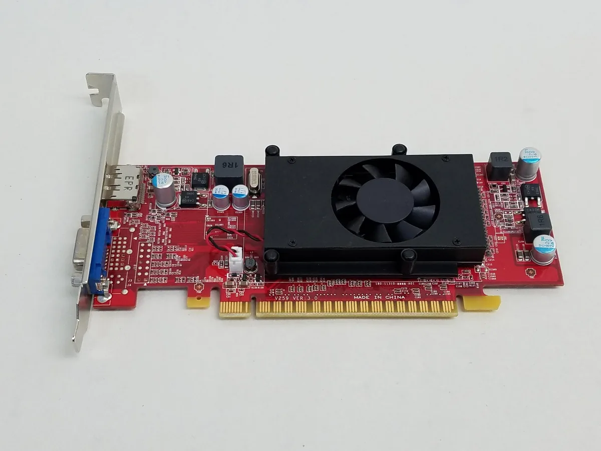 Lenovo GeForce GT 620 single-slot graphics card with black cooler, VGA and DisplayPort outputs