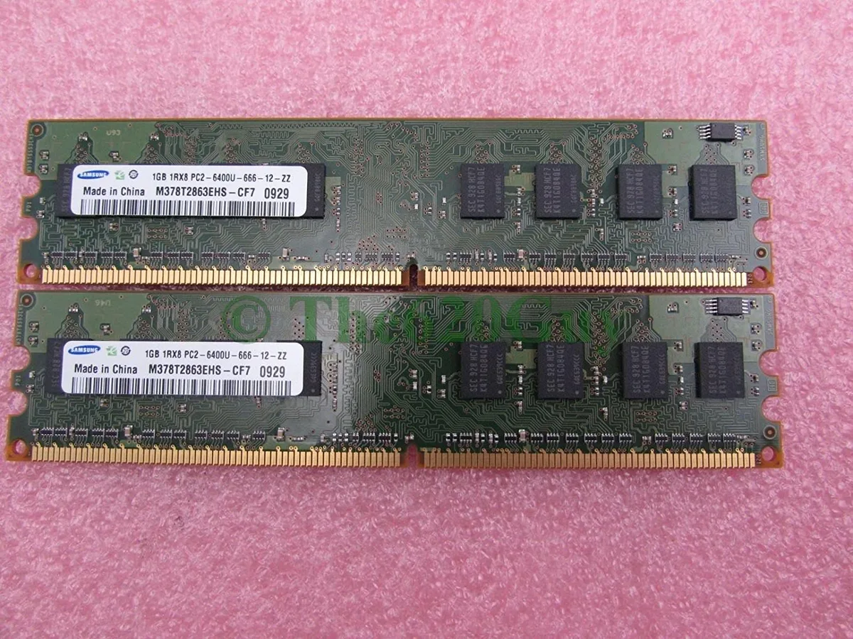 Two green 240-pin DDR2 sticks with black chips