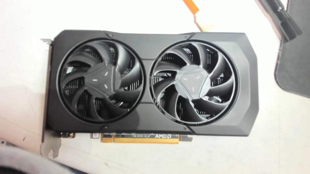 AMD AMD Radeon RX 7600 8GB GDDR6 graphics card 102D7451000 — photo du produit