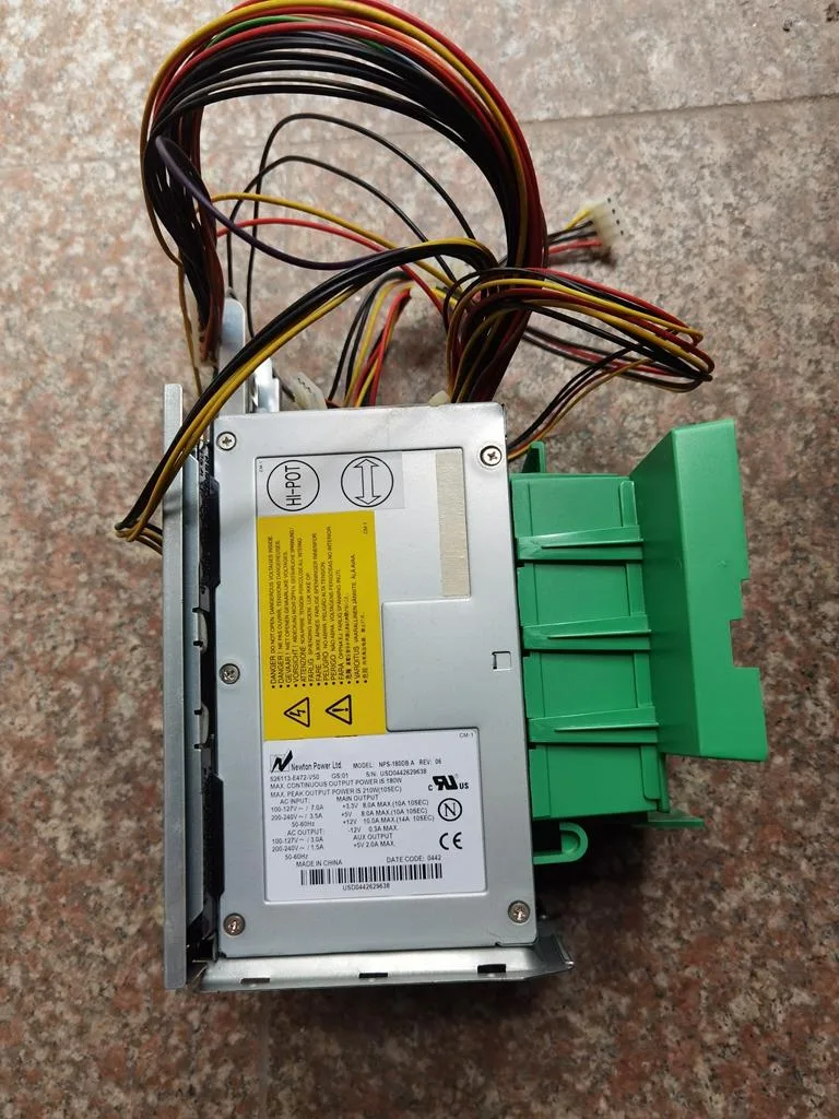 KHACHIMO KHACHIMO S26113-E472-V50 NPS-180DB A 180W power supply — photo du produit