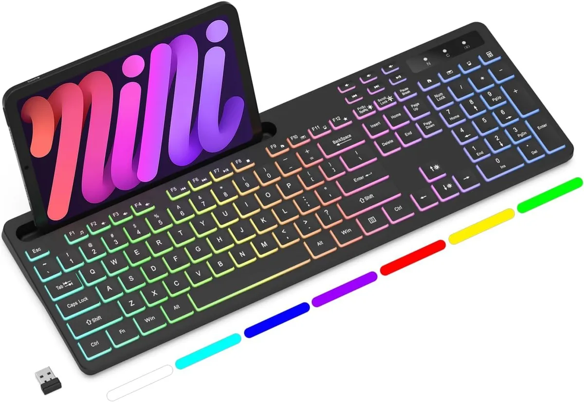 Compact 68% aluminium keyboard with gasket mount, knob and RGB lighting