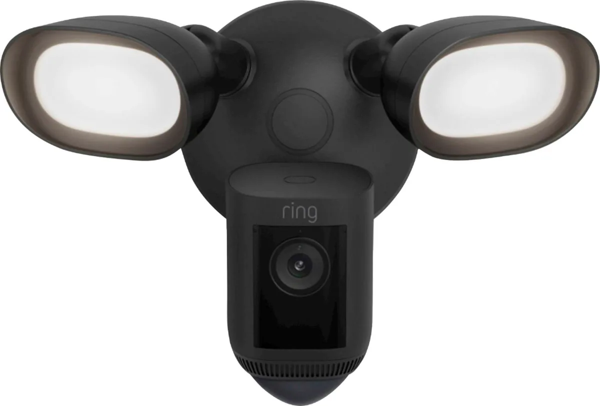 Ring Ring Floodlight Cam Wired Pro 1080p 1800 Lumens Black — ürün fotoğrafı