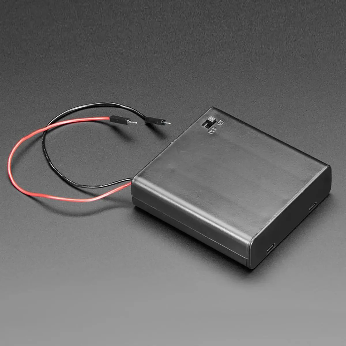 Adafruit Adafruit 4 x AA Battery Holder with Switch ADA-830 — foto del producto