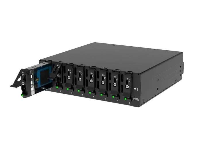 Athena Power Athena Power BP-M28NVME525 5.25" 8-bay NVME backplane — toote foto