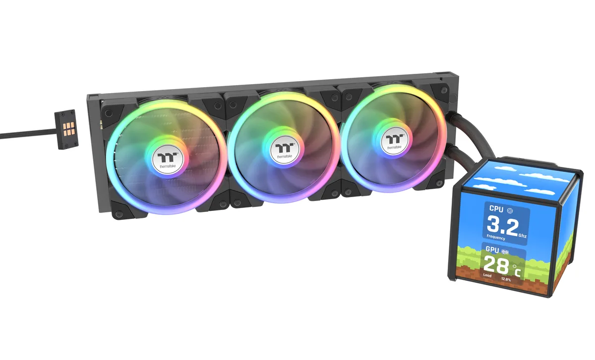 Thermaltake Thermaltake CL-W481-PL12SW-A 360mm liquid cooler 4x 3.95" LCD — 商品写真
