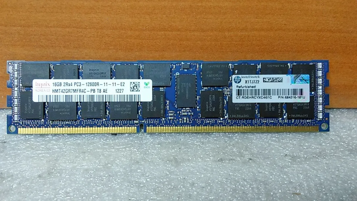 HP HP 684316-181 16GB DDR3 1600MHz ECC Registered 240-pin DIMM server RAM — fotografie produktu