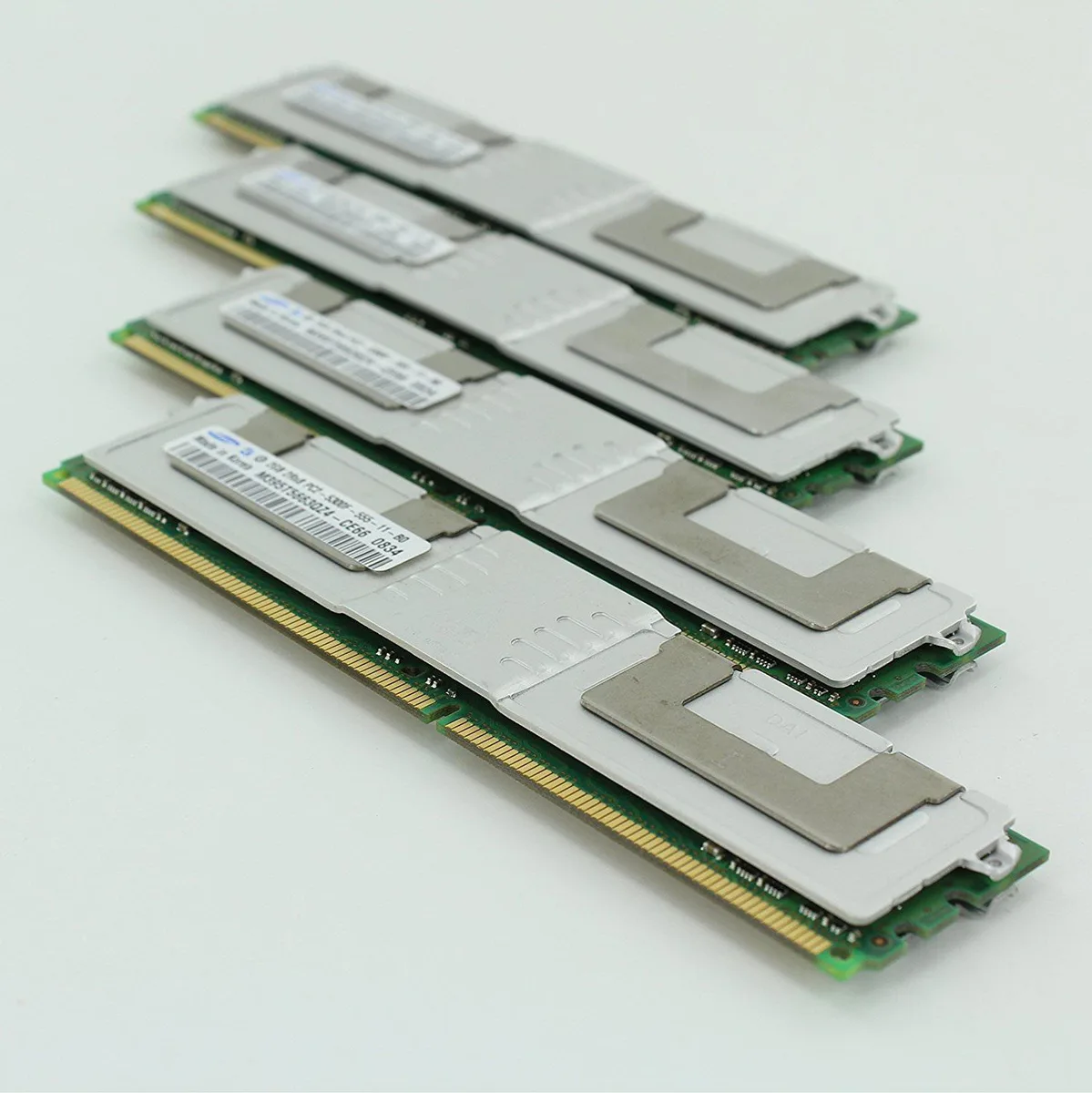 SAMSUNG SAMSUNG 8GB DDR2 desktop RAM kit (4 x 2GB) PC2-5300F CL5 M395T5663QZ4 — photo du produit