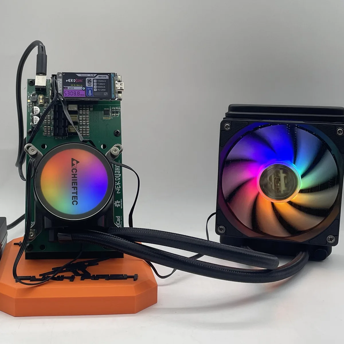 NerdMiner NerdQaxe++ Bitcoin Miner BM1370 4.8TH/s 76W Water Cooling — photo du produit