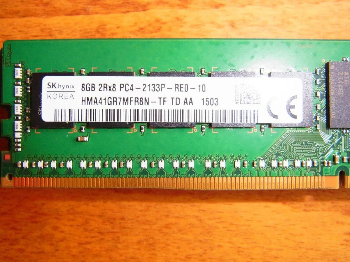 SK hynix SK hynix HMA41GR7MFR8N-TF 8GB 2Rx8 DDR4-2133P REG ECC server RAM — 제품 사진