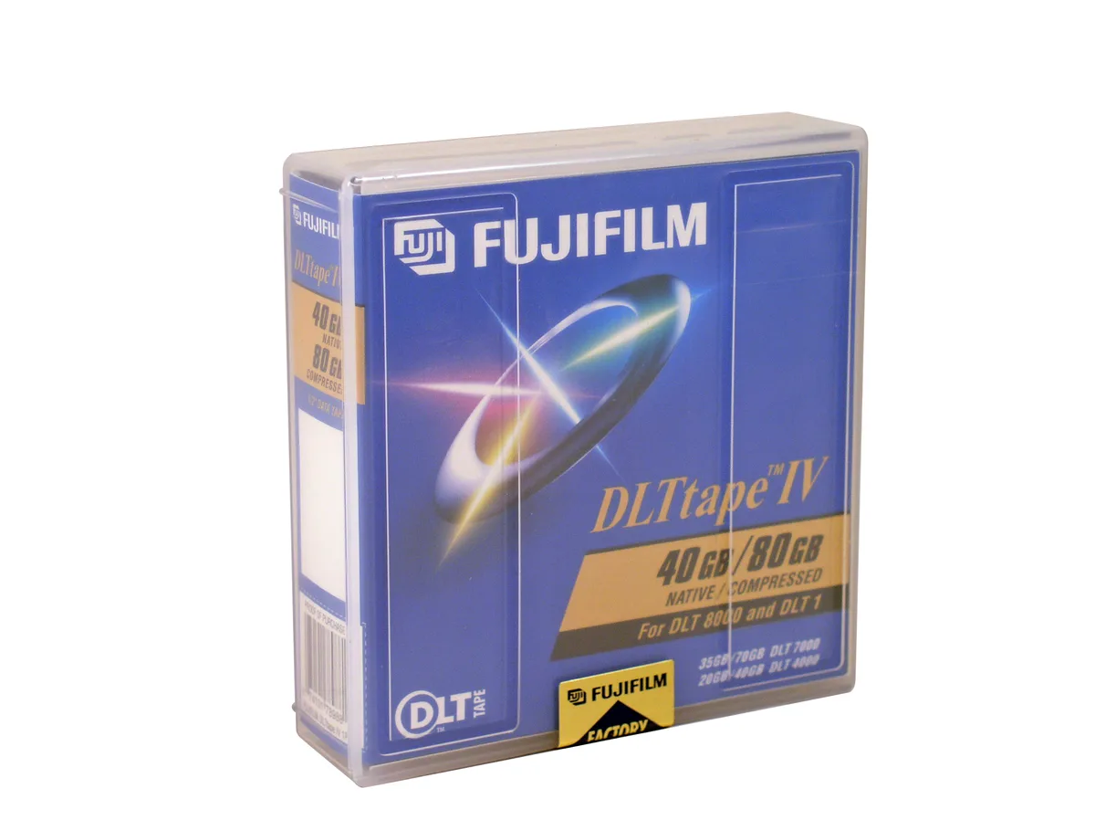 FUJIFILM FUJIFILM 26112088 DLTtape IV 40/80GB Backup Media — product photo
