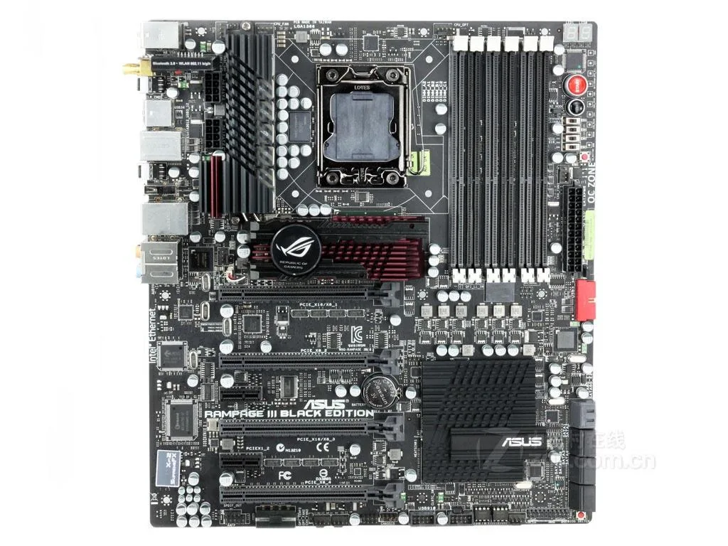 ASUS ASUS Rampage III Black Edition Intel X58 LGA 1366 DDR3 48GB E-ATX Motherboard — photo du produit