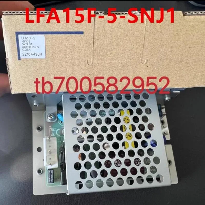 KHACHIMO KHACHIMO LFA15F 15W ATX 80 PLUS Gold power supply — photo du produit