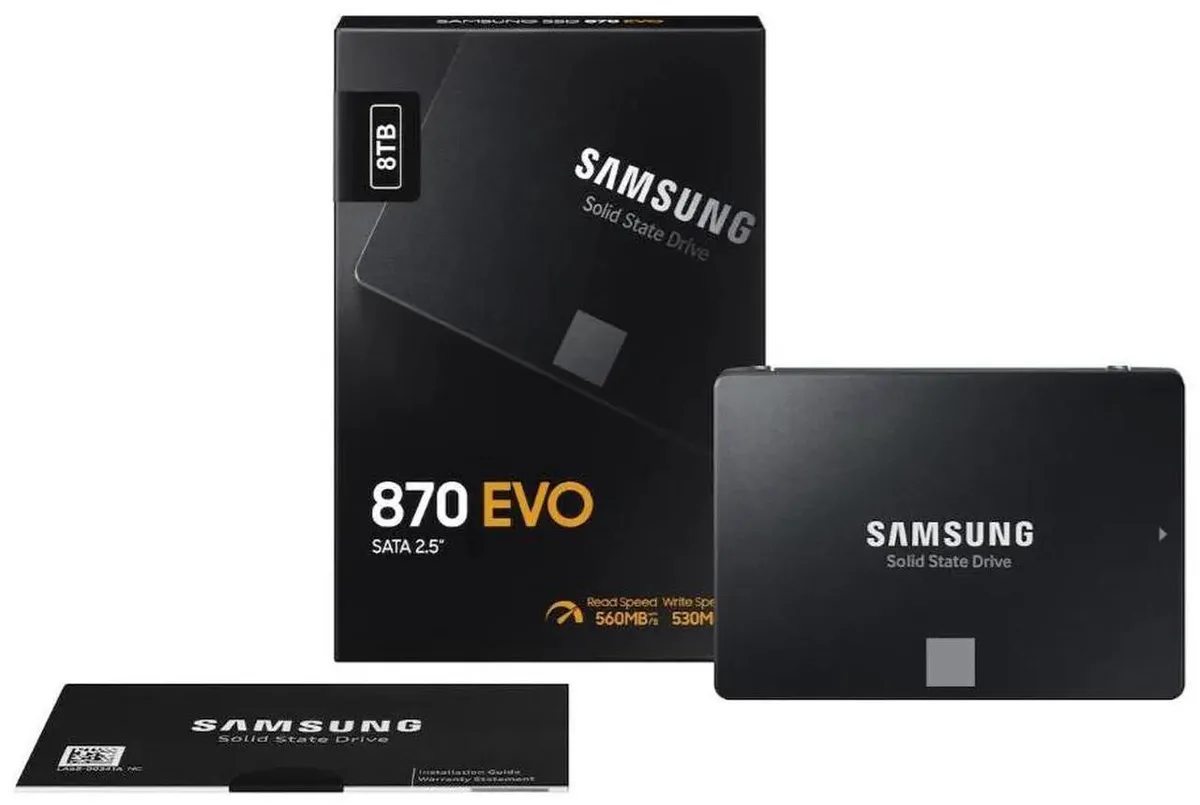 SAMSUNG SAMSUNG 870 EVO 2.5" 8.0 TB SATA internal SSD — photo du produit
