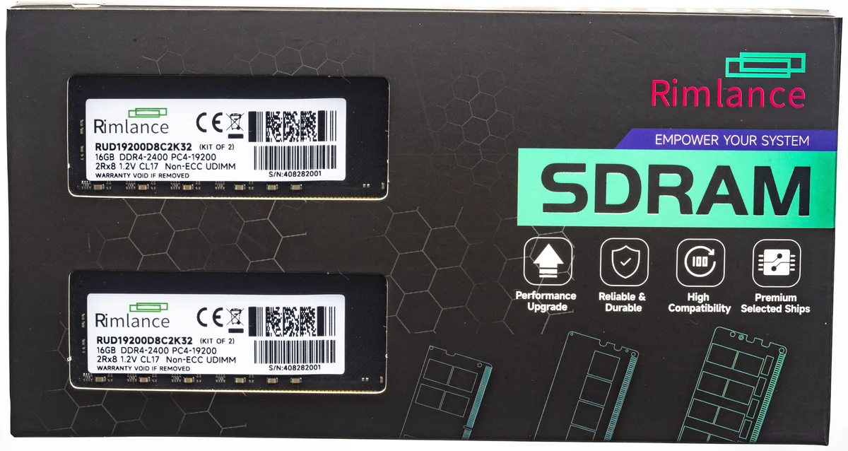 Two green DDR4 UDIMM sticks, black chips, silver contacts