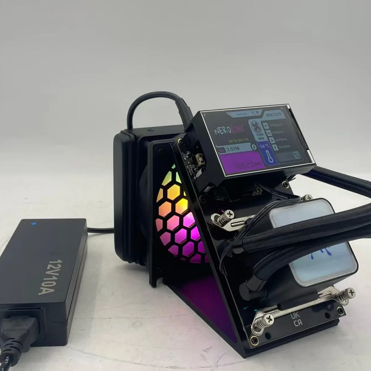 LuckyMiner NerdQaxe++ water-cooled Bitcoin miner with large display and four BM1370 chips