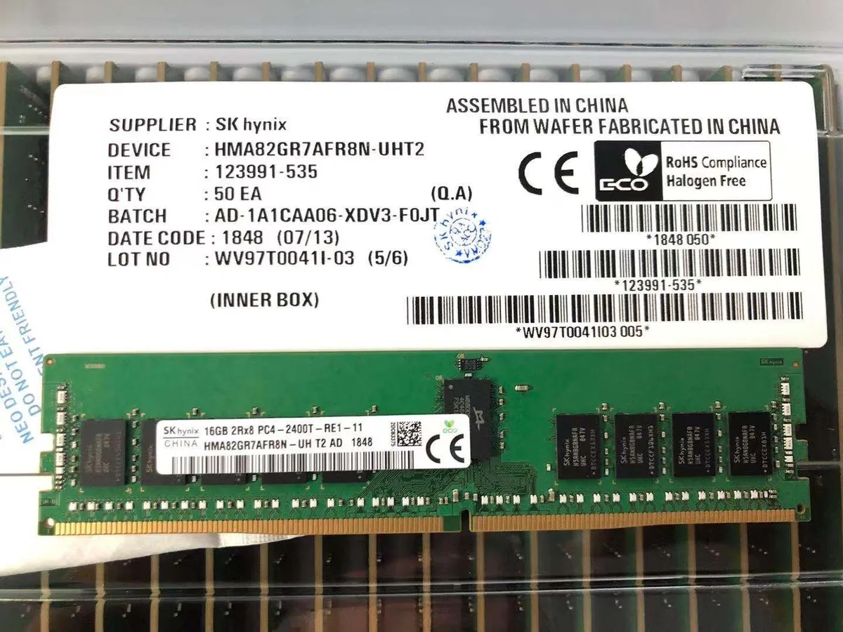 Green 288-pin DDR4 DIMM with black chips, 16GB ECC unbuffered server memory