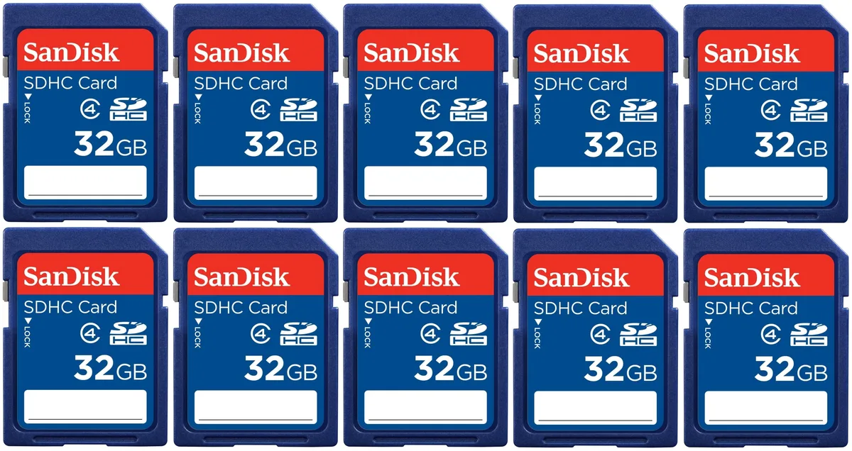 SanDisk SanDisk SDSDB-032G-B35 32GB SDHC Class 4 10-pack with USB reader — תמונת המוצר