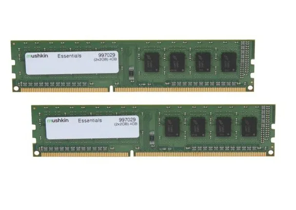 Two green DDR3L sticks with black heat spreaders