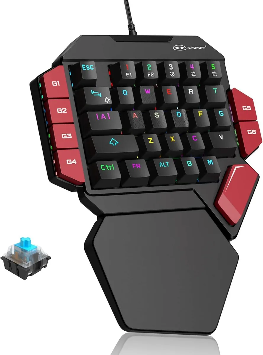 BFKK BFKK One-Handed Gaming Keyboard 35 Keys Blue Switch 6 Macro Keys Black/Red — fotografia produktu