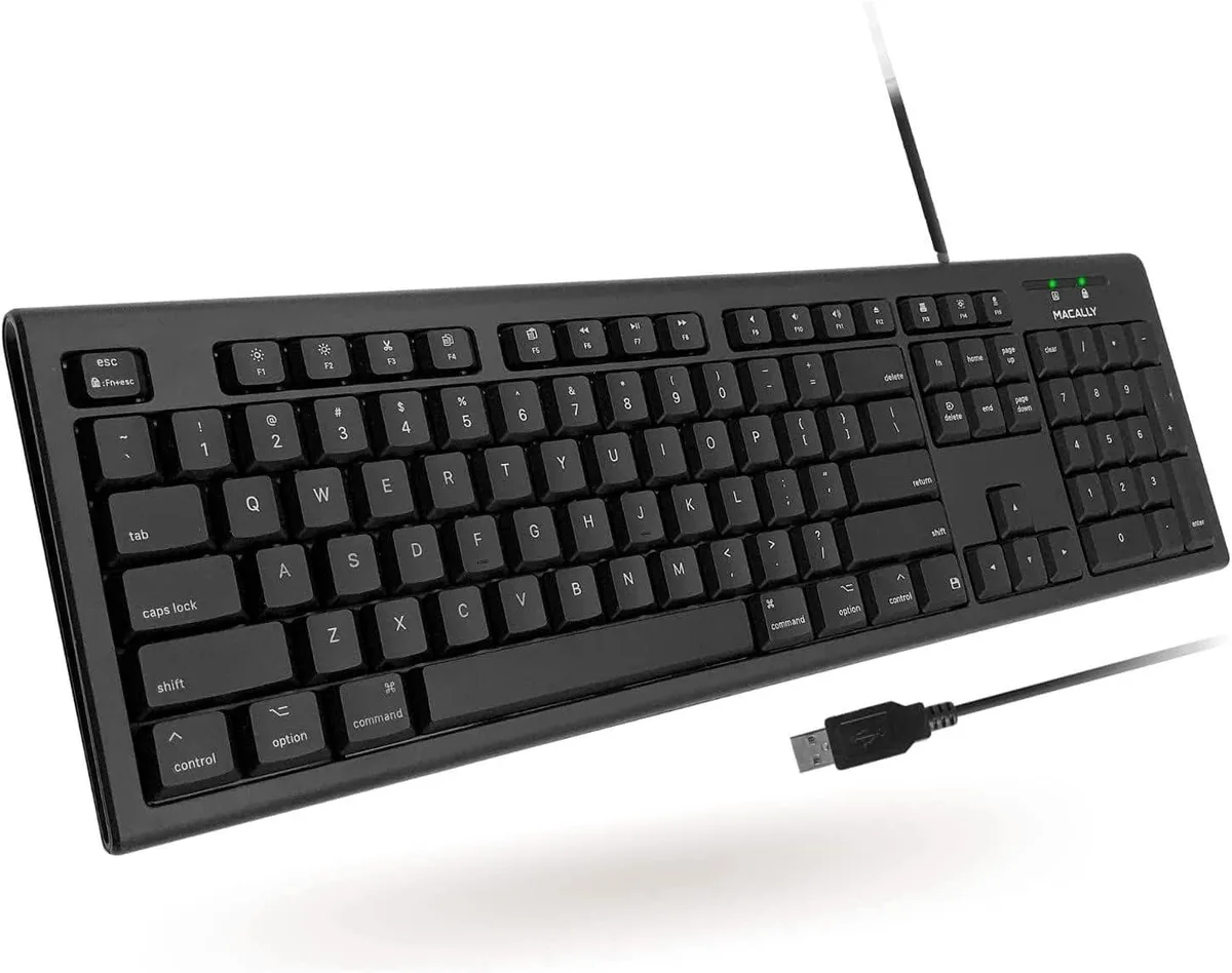 Black full-size wired keyboard with 104 keys and 16 shortcut keys