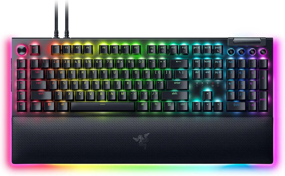 Razer USA Ltd Razer BlackWidow V4 Pro Green Switch Wired Gaming Keyboard — produktbild