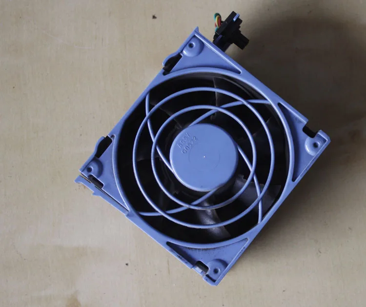 Blue-framed 92mm square CPU cooler with 4-wire fan