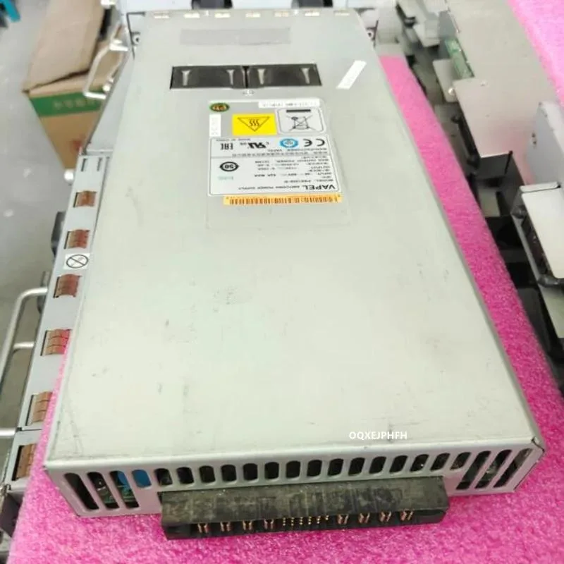 KHACHIMO KHACHIMO PSR1200-D 1200W 80 PLUS Gold ATX power supply — photo du produit