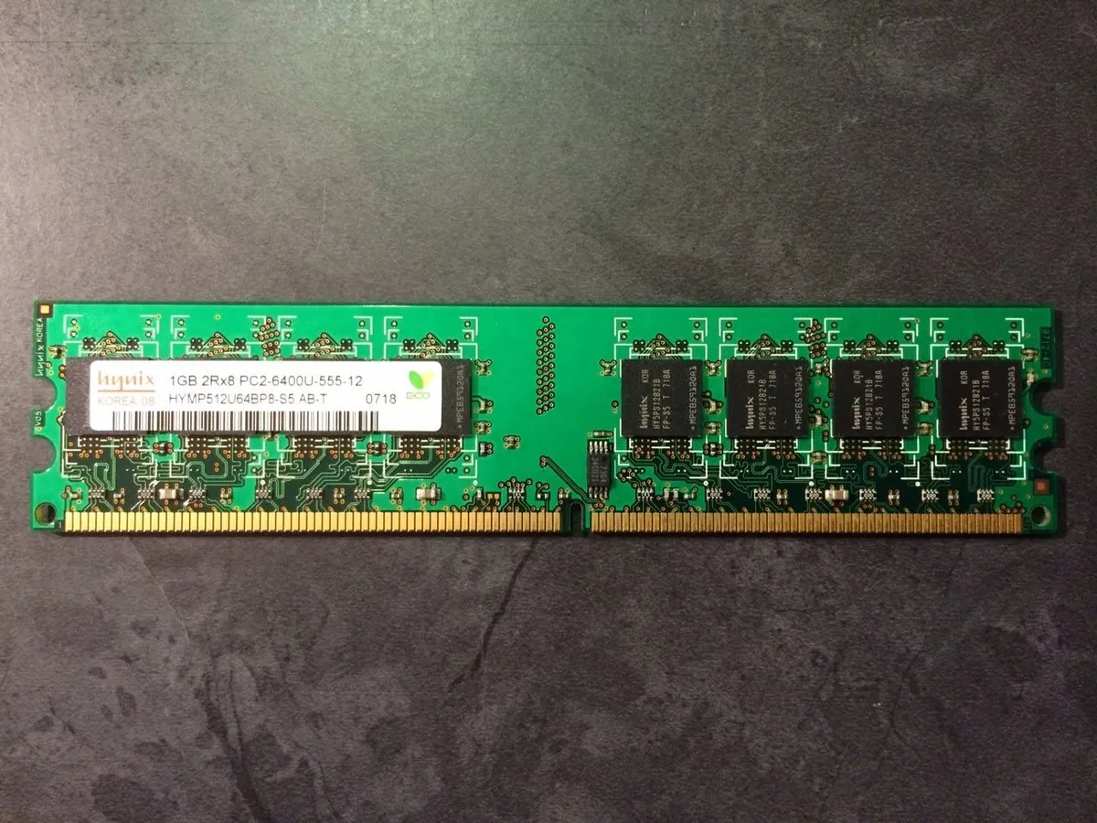 Hynix Hynix 1GB 2Rx8 PC2-6400U desktop RAM — product photo