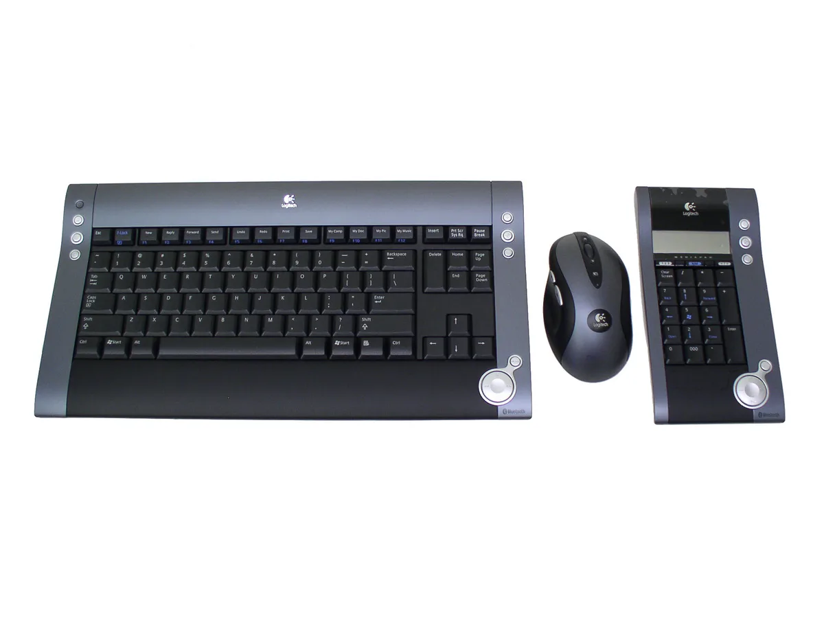 Logitech Logitech diNovo Media Desktop 967312-0403 2-Tone Keyboard — снимка на продукта
