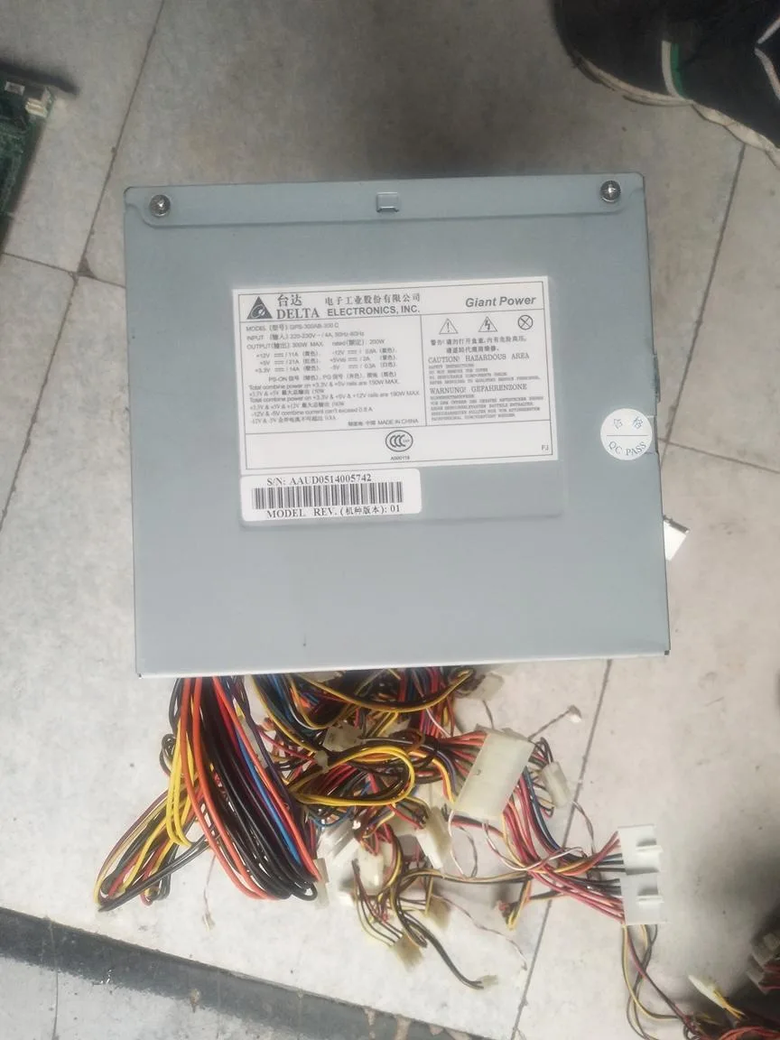 KHACHIMO KHACHIMO GPS-300AB-300C 300W ATX power supply — photo du produit