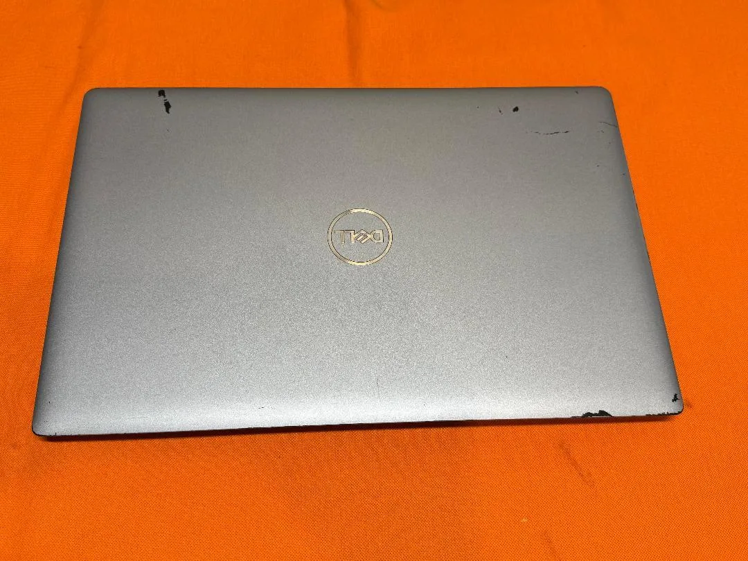 DELL DELL Latitude 5520 laptop i7-1185G7 16GB 512GB 15.6" FHD touchscreen — zdjęcie produktu