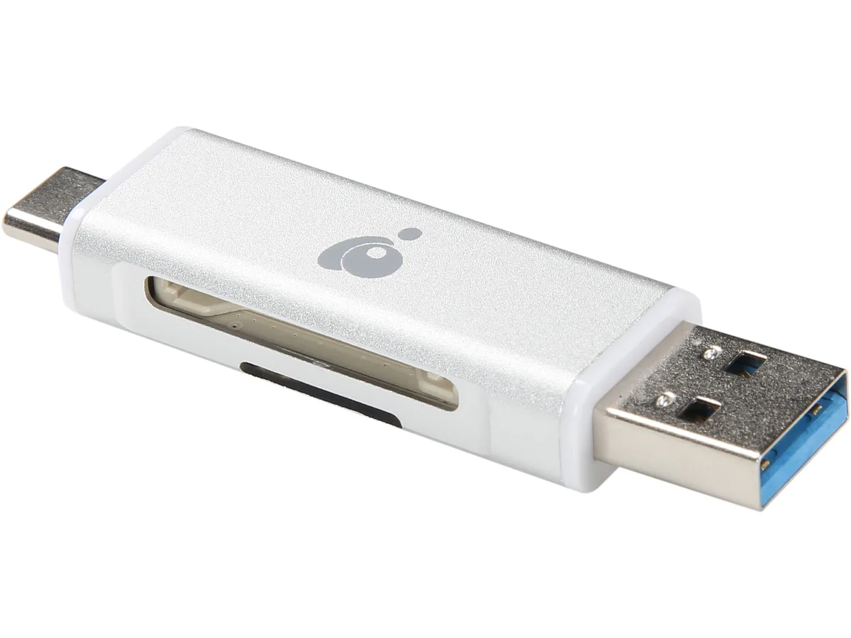 IOGEAR IOGEAR GFR3C12 SD/microSD USB-C / USB-A card reader — Produktfoto