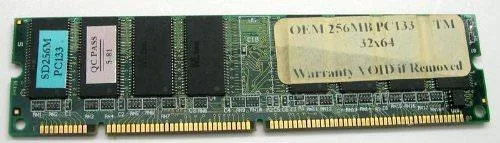 SK hynix SK hynix 256MB PC133 SDRAM 168pin Desktop Memory — photo du produit