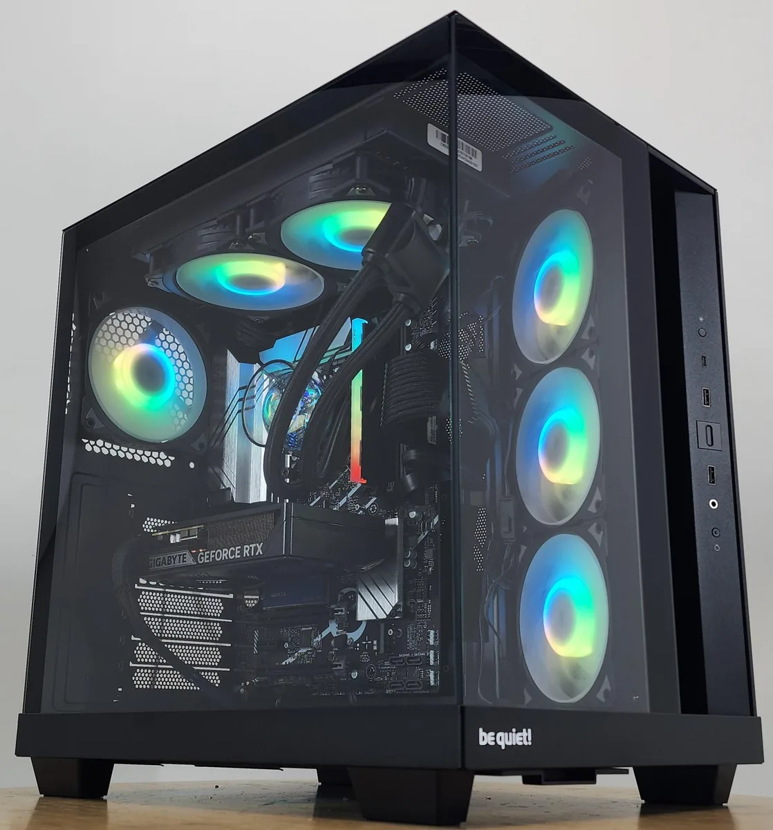 Be Quiet BGW83 tower with 240mm AIO cooler and RTX 5060 graphics card