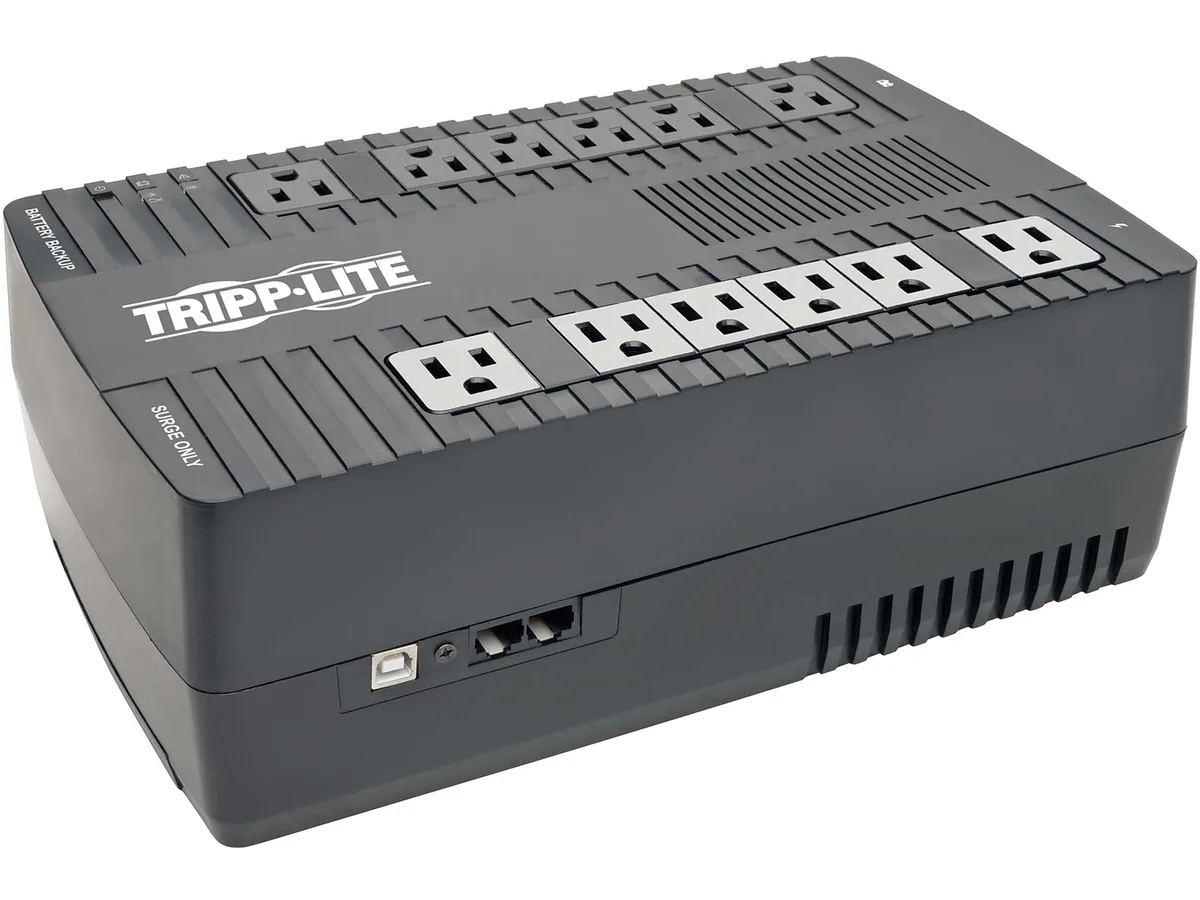 Tripp Lite Tripp Lite AVR750U 750VA 450W UPS 12 Outlets USB — 제품 사진