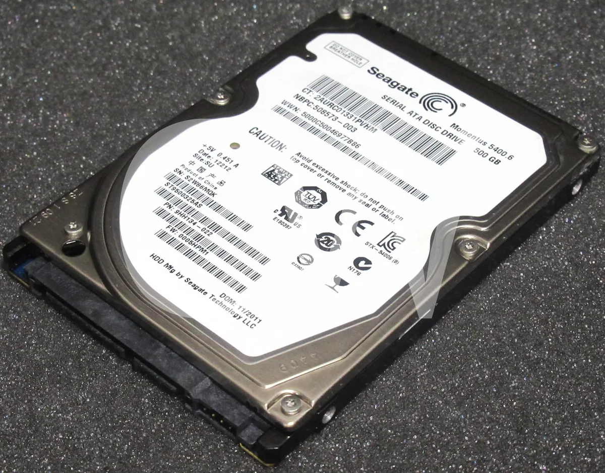 Seagate Seagate Momentus 5400.6 ST9500325AS 500GB 5400RPM 2.5" SATA internal hard drive — 商品写真