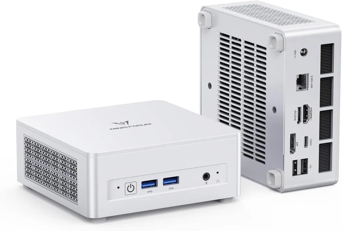 minisforum minisforum UM880 Plus Ryzen 7 8845HS 32GB 1TB barebone mini PC — صورة المنتج